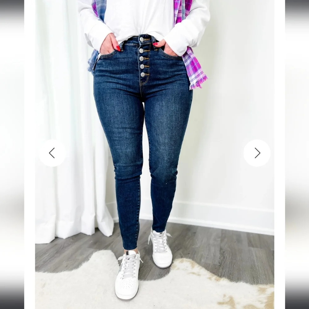 Judy Blue Dark Wash Button fly Skinny Jeans - Picture 3 of 6